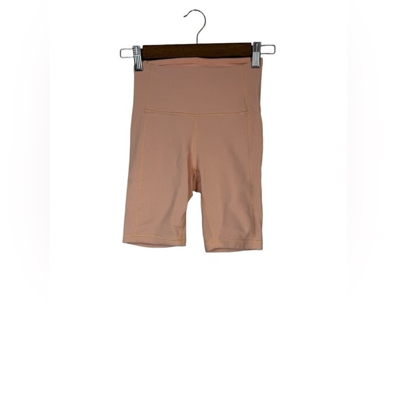 Lululemon Ribbed Contoured High Rise Short 8" Size 2 - Picture 6 of 10